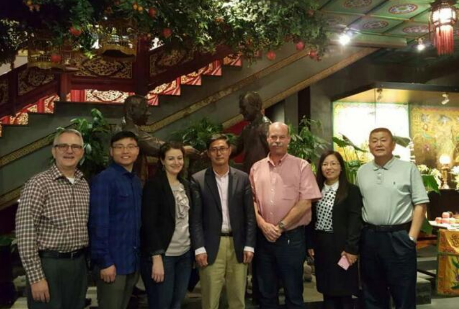 Yang Fei, president of Tianjin Tianlong Agricultural Technology Co., Ltd., met with American seed Trade Association delegation in Beijing.