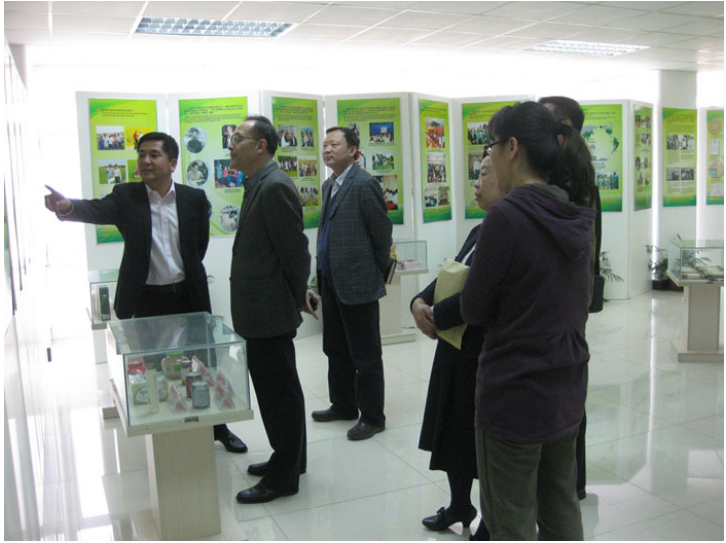 Shen Xin, deputy director of the Municipal Committee of Agriculture, came to our company to inspect and guide the work.
