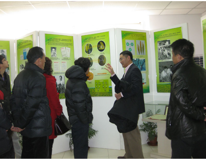 The Modern Industrial Science and Technology Park takes the lead in organizing personnel from the government, universities, enterprises and institutions to visit and study in our company.