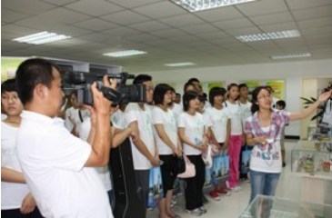 The company receives students' summer camp in Tanggu District.